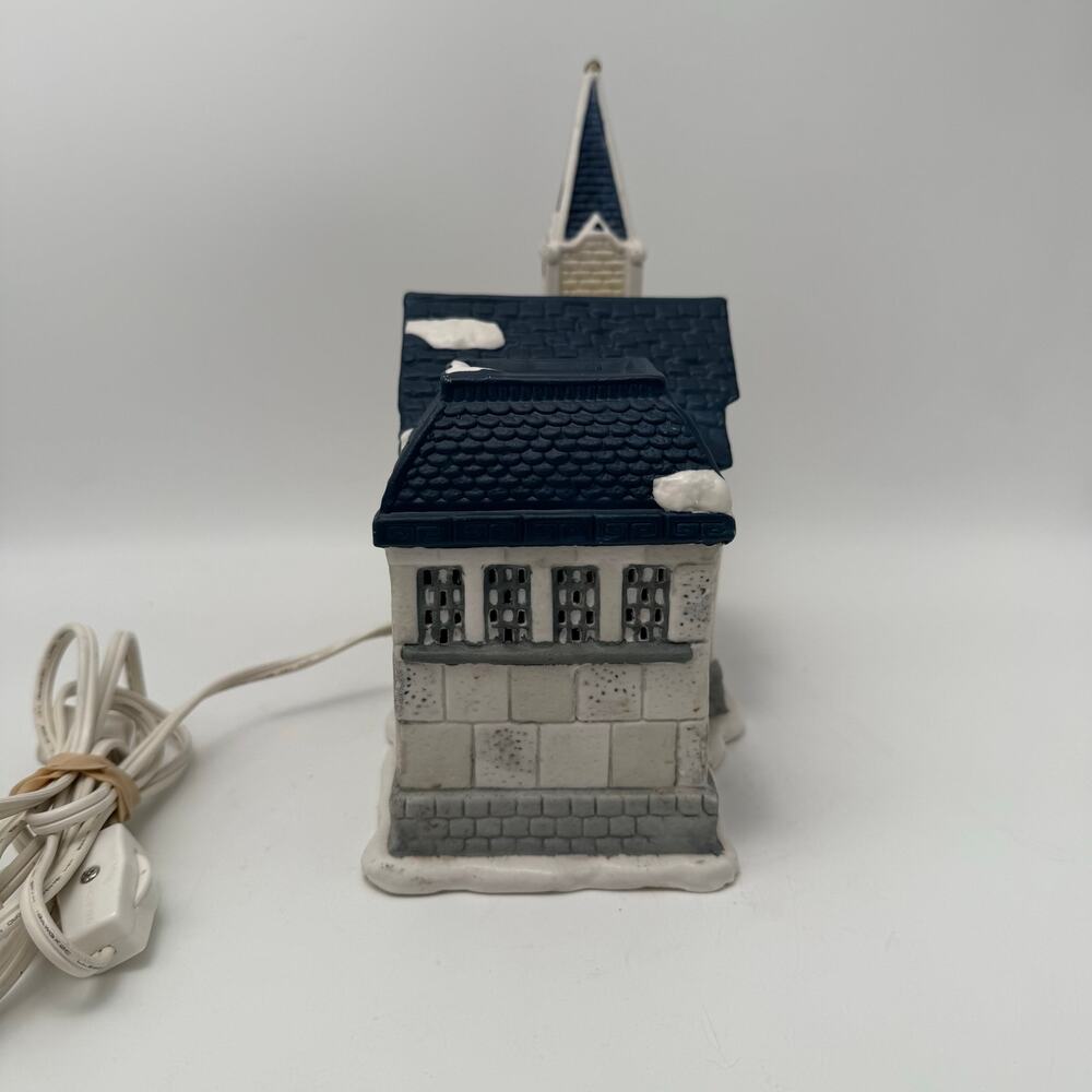 Holiday Snow Village Collectible Lighted Church & Cottage House Set Christmas - Picture 5 of 9